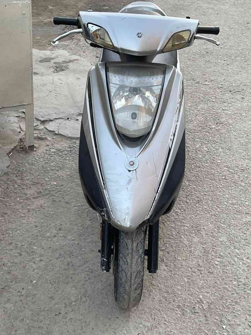 السلام وعليكم دراجه بريز للبيع الدراجه نضيفه وبلاديه نقصها فقط كلج ***********
