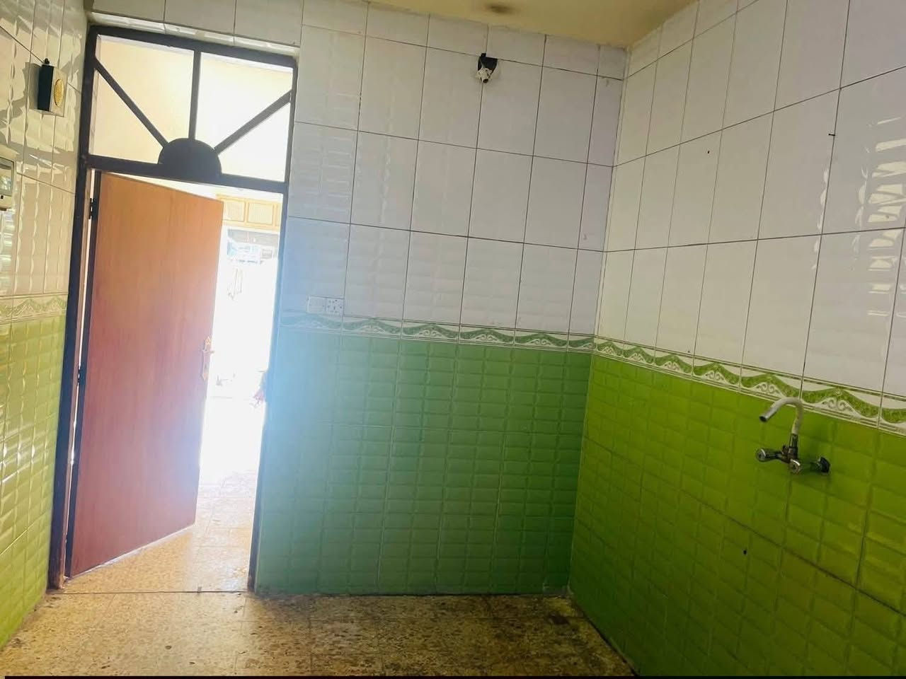 يا الله
مشتمل للبيع في منطقة الشعب حي التجار الثانية الي مقابل كلية الامام الكاظم ع/ شارع اسواق عبدالرحمن/ شارع عريض١٥
المساحة ٥٧ متر
واجه ٣ متر
نزال ١٩ متر
يحتوي على صالة خطار ومطبخ ومنور وخدمات بكل طابق وثلاث غرف نوم
السعر ١٥٥مليون
للاستفسار
مكتب الحضارة للوساطة العقارية
***********
