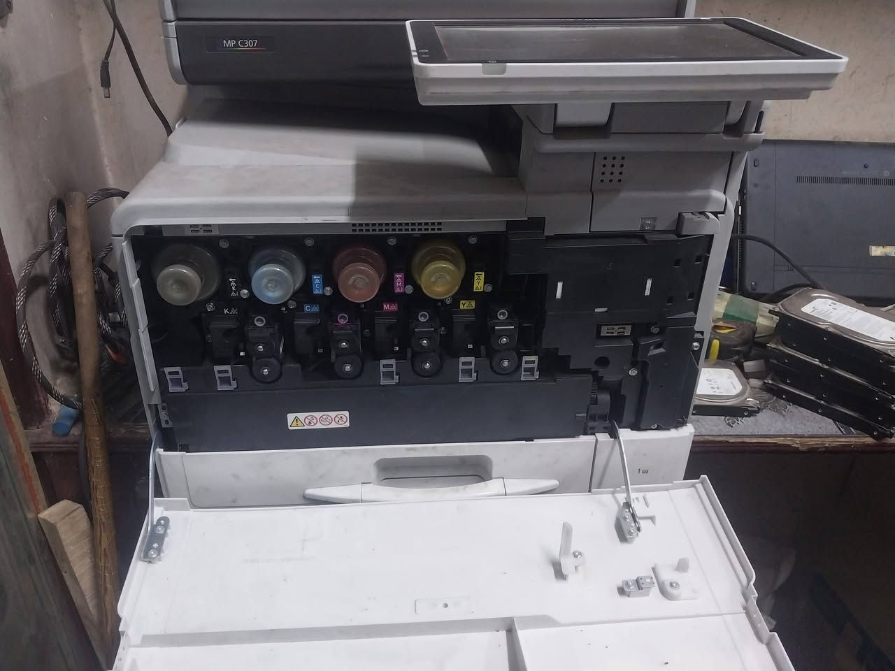 طابعة و تصوير ريكو ricoh mp c307 الوان و ابيض واسود 
ب ٤٥٠٠ فقط
محتاجه ٢ تونر
01061015568
احمد اسماعيل متفرع من منشيه التحرير الف مسكن


**إذا كنت صاحب هذا الإعلان وتريد حذفه لأي سبب، رجاءا أرسل رسالة إلى الدعم الفني**