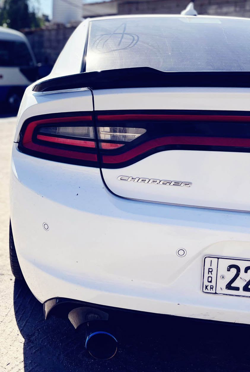 السلام عليكم دوج تشارجر 
( 2018 / SXT PLUS ) وارد كندي
كفاله عامه ضربه وصبغ وتبديل عدا تقسيم المدگر صفحه السايق الأمامي بدون ضربه ( تقسيم فقط )
مكينه وكير وحددتيه وتدفئه وتبريد كشن كهرباىي شاشه كبيره السياره ماشيه 158 كيلو حقيقي
تخم تاير ويل كب بلاك توب اصلي مو تجاري
رقم اربيل تريد وكاله تريد تحويل سنويه لل 2030 هزه جديده هسه بسمه 2026
مع وجود تقرير كار فلكس
رقم الهاتف :- ***********
السعر :- 230 ورقة البصرة, العراق
