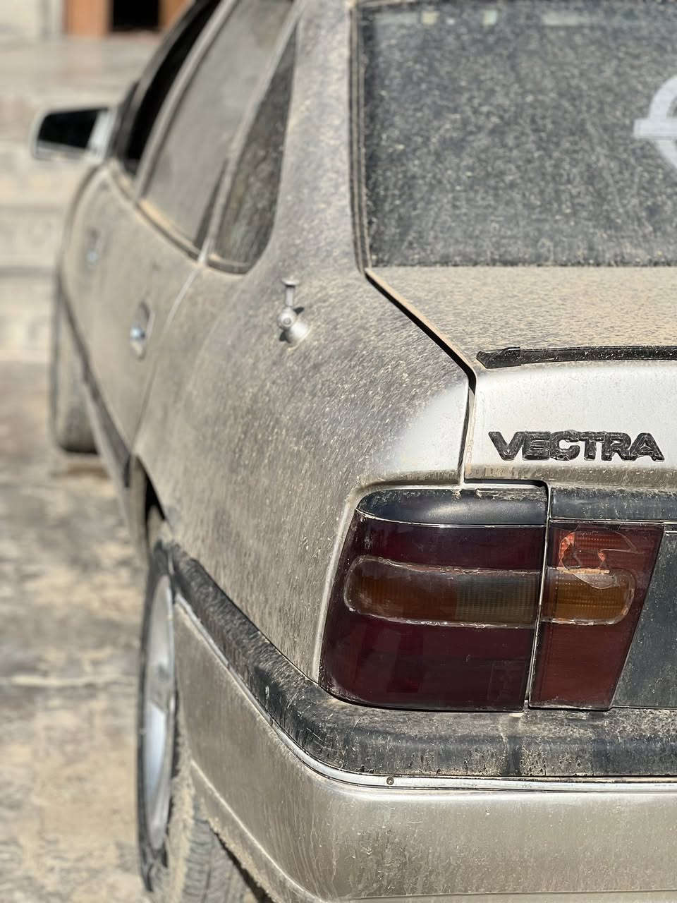 السلام عليكم وبل فكتره مديل 94محرك 18رقم بابل انكليزي بسمي عنوان موصل ايمن السعر 43وبيها مجال بصيط رقم تلفون0751226934  ***********
