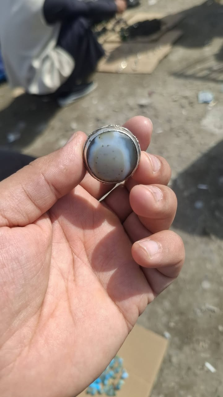 يا الله خاتم يماني  قديم صياغه ثكيله
مصور شخص معمم  سعر ١٦٠ الف مكاني بغداد مدينه الصدر لا يوجد لدي توصيل واذه اكو مراوس بقطع حلوه عادي وكل الهل بلي يراسلني قياس الخاتم ٢٢


**إذا كنت صاحب هذا الإعلان وتريد حذفه لأي سبب، رجاءا أرسل رسالة إلى الدعم الفني**