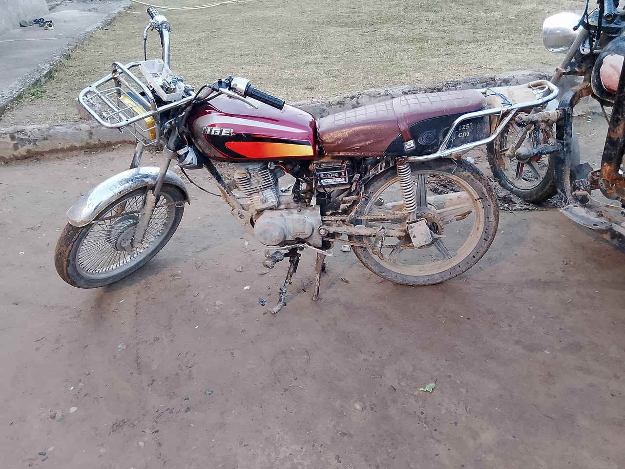 السلام عليكم اخوان موجود تايكر للبيع موديل 2020حجم ثقيل***********
