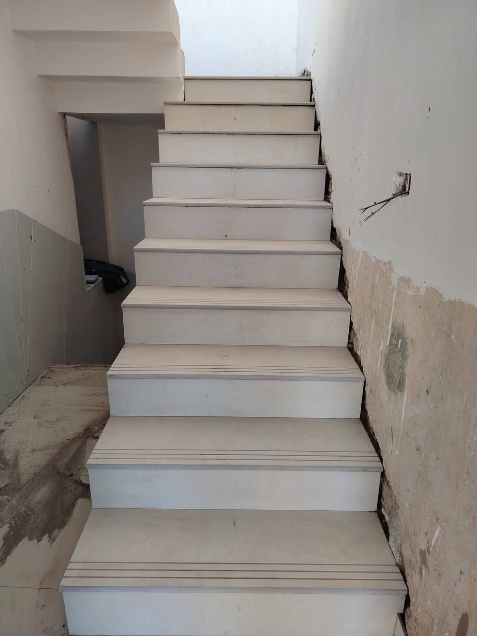 جزء بسيط من اعمالنا انشاء الله ينال اعجابكم وشرط الشغل اذا مو درجه اولئ مو. قبول واستلام مهندس اي استفسار
***********
