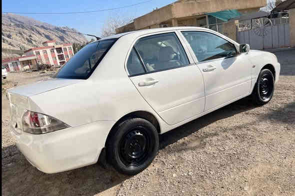 میستربۆشی لانسەر 2011 مواسەفات GLX 
ڕەنگی سپی گێر ئۆتۆماتیک 
بێ بۆیاغی تەنها کەمێک ساردی هەیە و ناو زەردە 
مەکینە گەورەی دەبڵ گێر  وە 
سەیارەیەکی زۆر پاک و بێ کێشەیە
سەنەوی تا ٢٠٢٧ تازەیە 
هیچ مەسرەفێکی تێدانیە 
زۆر پاک و خاوێن 

سـعـر : لە کۆمێنت داوابکە ڕاستەوخۆ بۆت دێت 📥 

گێر و مەکیەنەی بەشەرت 
هیچ کێشەیەکی تێدا نییە 

ژمارەی خاوەنەکەی 
***********
