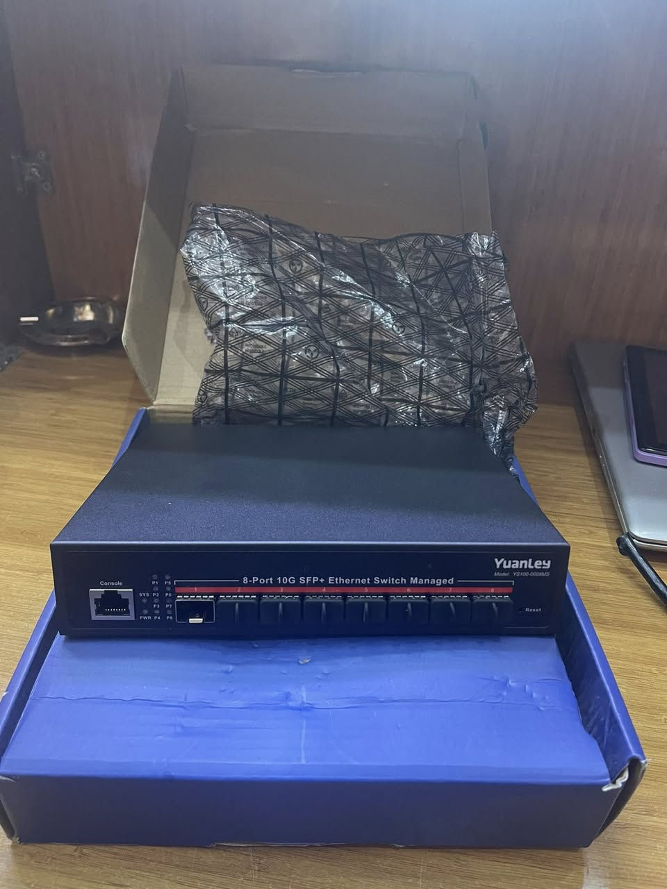 سلام عليكم 
سويج منج ينقل داتا وصوت 
منج
٨ بورتات sfp
البورت ١٠ كيكا 

١٥٠ الف


**إذا كنت صاحب هذا الإعلان وتريد حذفه لأي سبب، رجاءا أرسل رسالة إلى الدعم الفني**