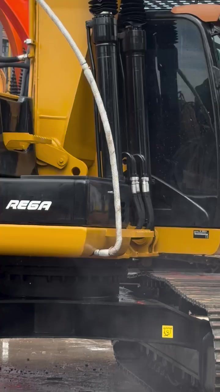 #Caterpillar 323D2L is currently undergoing testing. #excavator #machine


**إذا كنت صاحب هذا الإعلان وتريد حذفه لأي سبب، رجاءا أرسل رسالة إلى الدعم الفني**