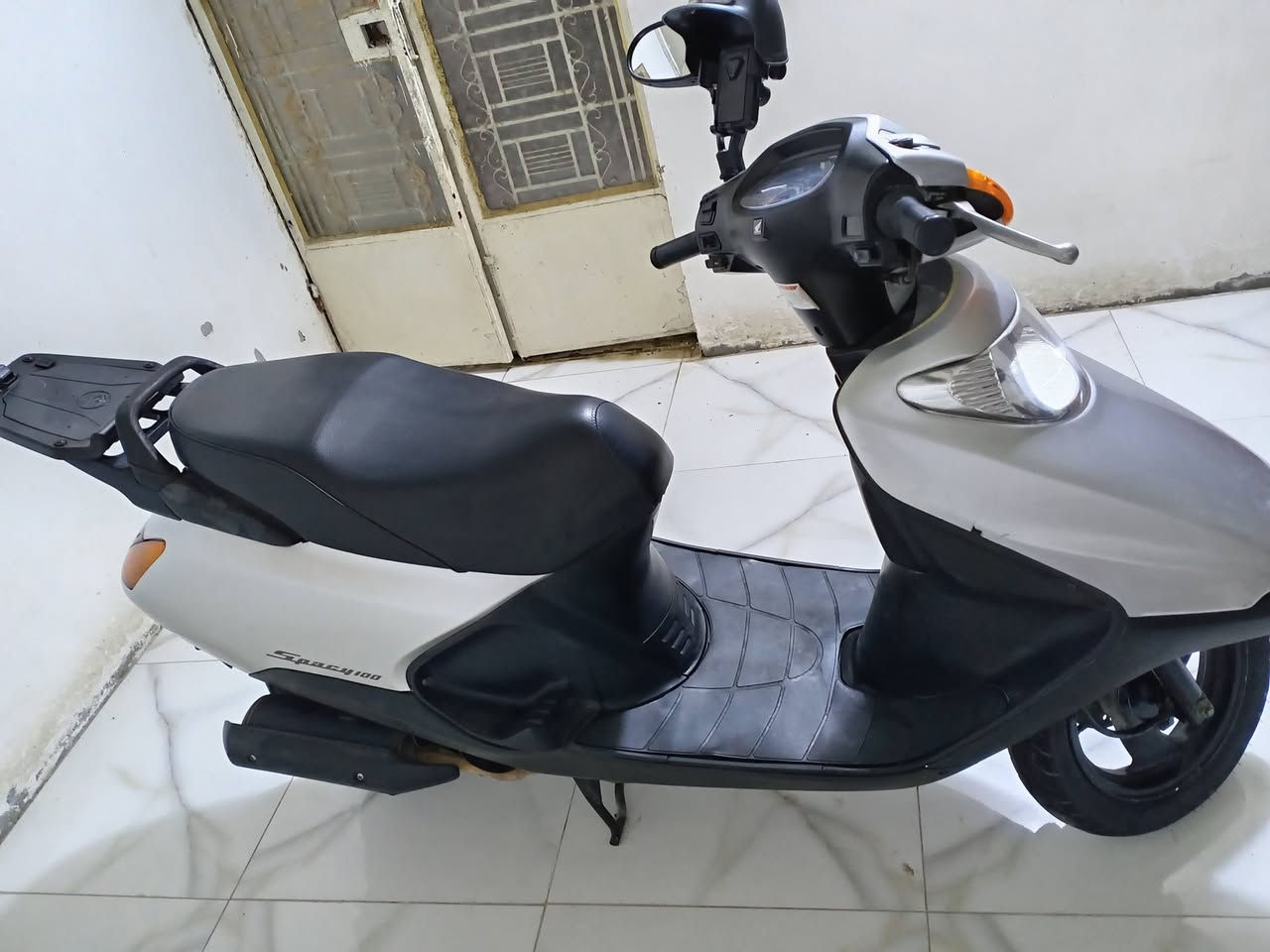 مكلف بالنشر.. ولد أخذها قصد ويريد يبيعها.. رمبه ياباني مكفوله من كلشي.. جديد جديد. ***********..
