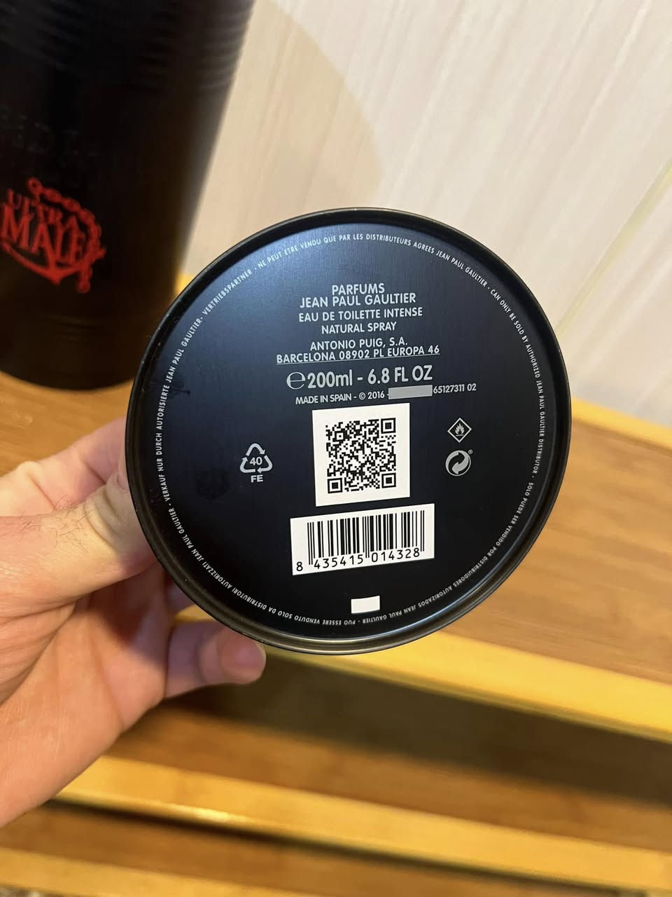 السلام علیکم 

   عطر Jpg ultra male للبیع حجم ٢٠٠ مل اصدار ٢٠٢١ بسعر ١٠٥ دولار

مستخدم مثل ما موضح بالصورە و علما العطر میجیي 
متروس یجي لحد الکتف تقریبا متروسە


**إذا كنت صاحب هذا الإعلان وتريد حذفه لأي سبب، رجاءا أرسل رسالة إلى الدعم الفني**