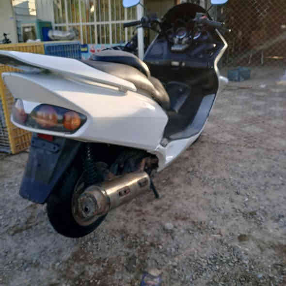 سلام عليكم دراجه للبيع او مراوس بيراني نضيف دراجه فورزه 06نوعهHONDA ياباني دراجة سرعته160+بيه راديتر حماوه ماتصعد ربع طبيعي دراجه كله بلادي خير من الله كل نقص مابيه موديله 2006بيه مانع تزحلق بيه سايد بريك هم كهربائيات كله شغاله سعره600وبيه مجال عنواني خانقين كاريز بان رقمي ***********
