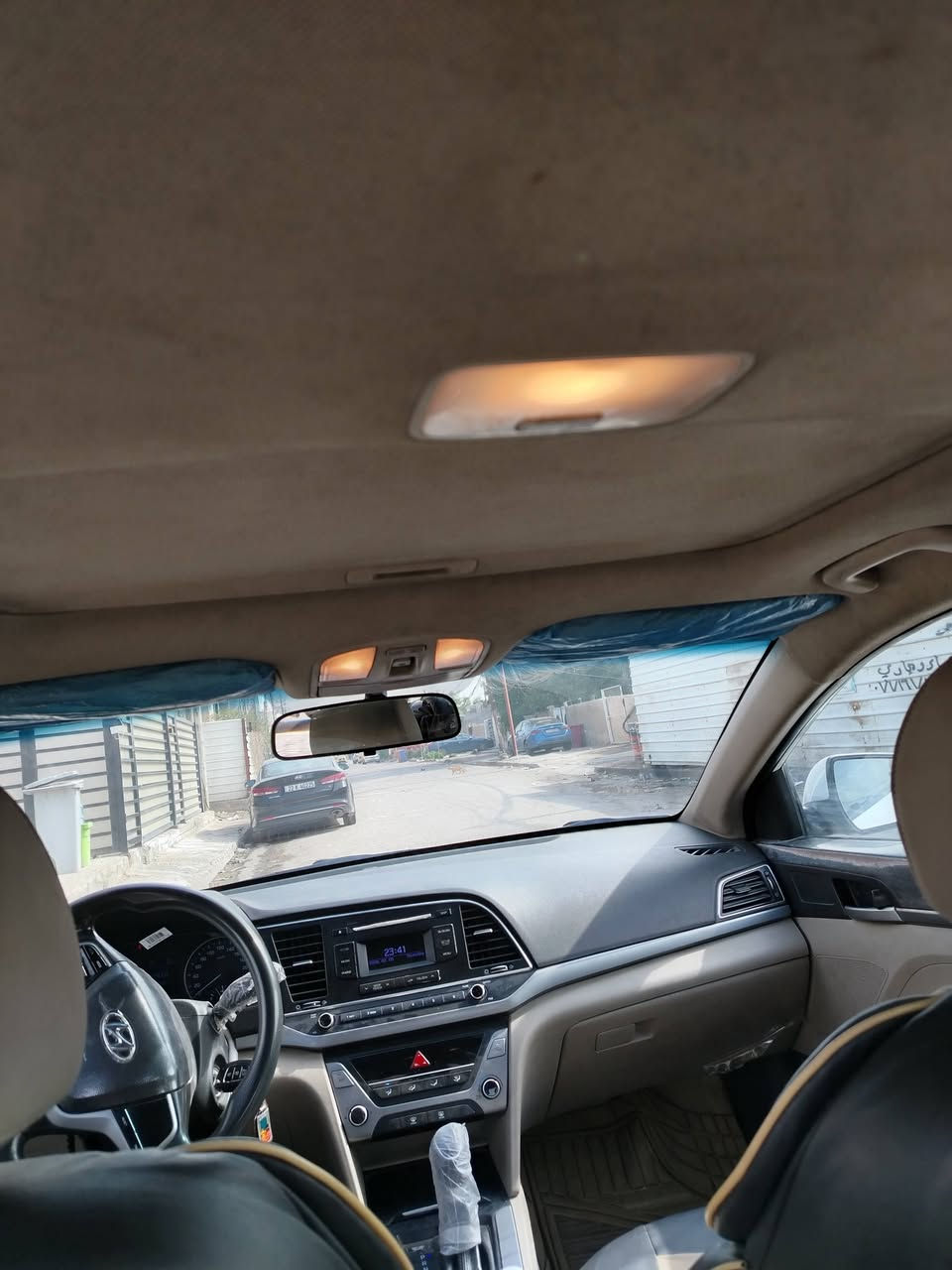 النتر خليجي مويل ٢٠١٧ فتحه وشاشه صغيربدون ضربه مع محرك ٢٠٠٠ فتحه مري شفط صدرجديد بيها سونار بالدعاميه الأماميه مسلصحه وصبغ والان بيهن اشخوط بالدعاميه الأماميه بيها رصعات بيه شخط خفيف بالباب مقبل السائق العنوان حي الاساتذه مقابل حي العامل الثانيه على خط السريع قرب مسبح الرافدين الهااتف *********** محرك
