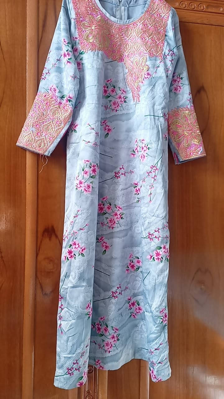 رمضان كريم 🌜
بنات توفرت دراعات بناتيه من عمر 9لحد 15سنه تلبس
 وراح يتوفر نسائي بعد كم يوم
هاي جزء بسيط من البضاعه والباقي بعدني ممصورته
سعر القطعه 8


**إذا كنت صاحب هذا الإعلان وتريد حذفه لأي سبب، رجاءا أرسل رسالة إلى الدعم الفني**