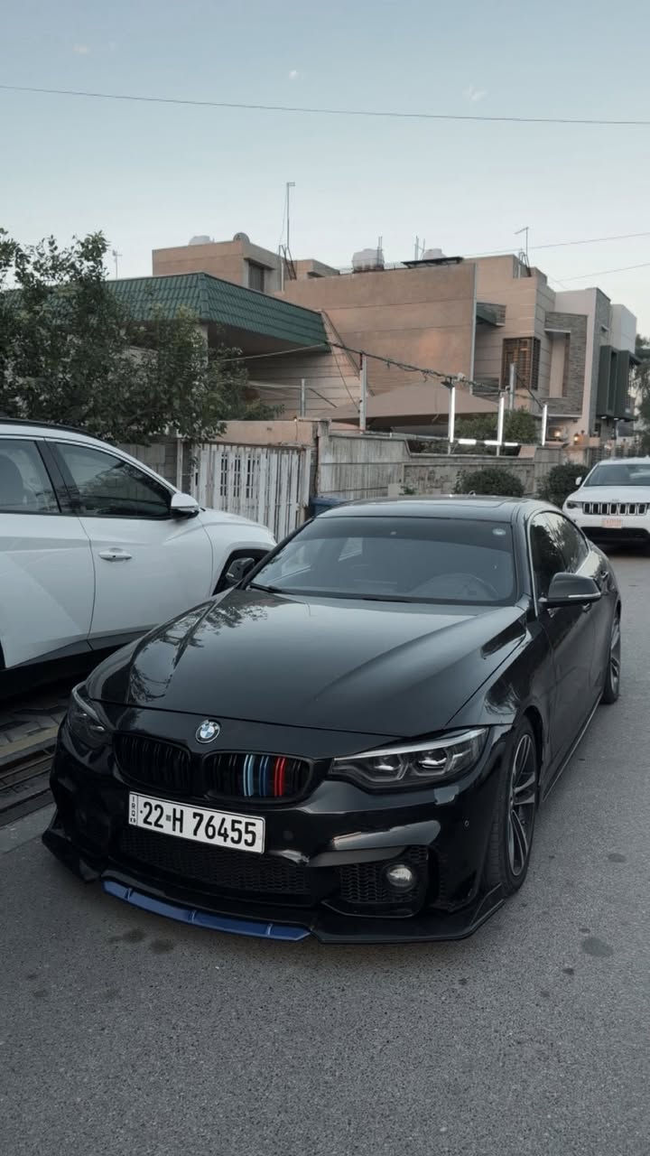 السلام عليكم من رخصة الأدمن المحترم❤️
Bmw 430i 2020 gran coupe 
محرك 2000 twin turbo فووول مواصفات اعلى

للأخير
حادثها جاملغ امامي ايسر وصبغ البنيد من امريكا (بدون دواخل) رقم اربيل سنوية وهزة جديدة بأسمي تحويل ثاني يوم صور الحادث بلخاص❤️ 
مكانها بغداد
السيارة نصبتهة حلوة وبلعافية عل ياخذهة❤️
السعر / 200 وبيهة مجال
للأستفسار/ ***********

