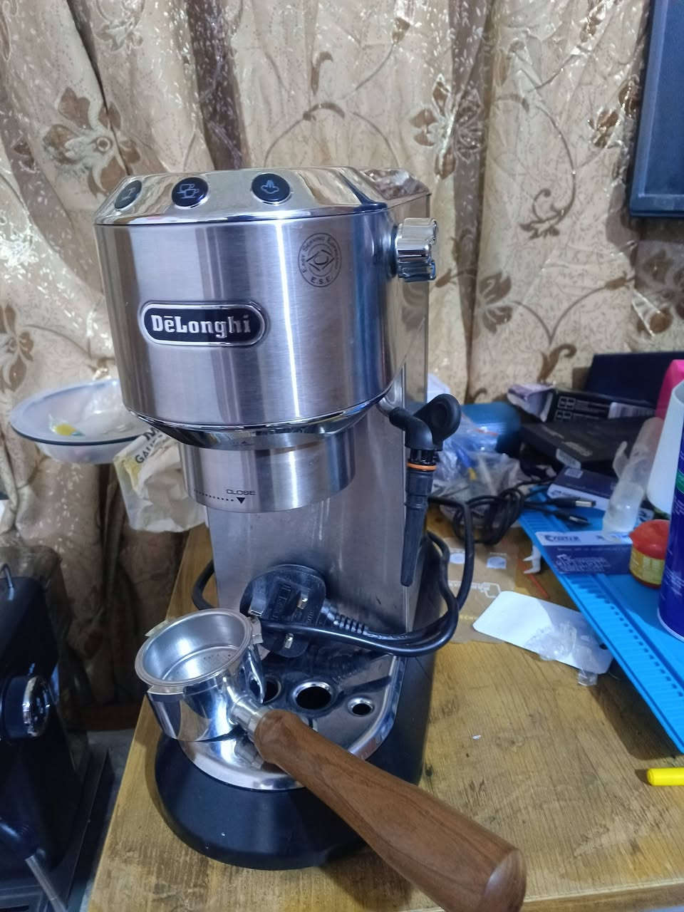 ديلونجي شغاله سعرها 95 الف 
مع بورتفلتر مكشوف


**إذا كنت صاحب هذا الإعلان وتريد حذفه لأي سبب، رجاءا أرسل رسالة إلى الدعم الفني**