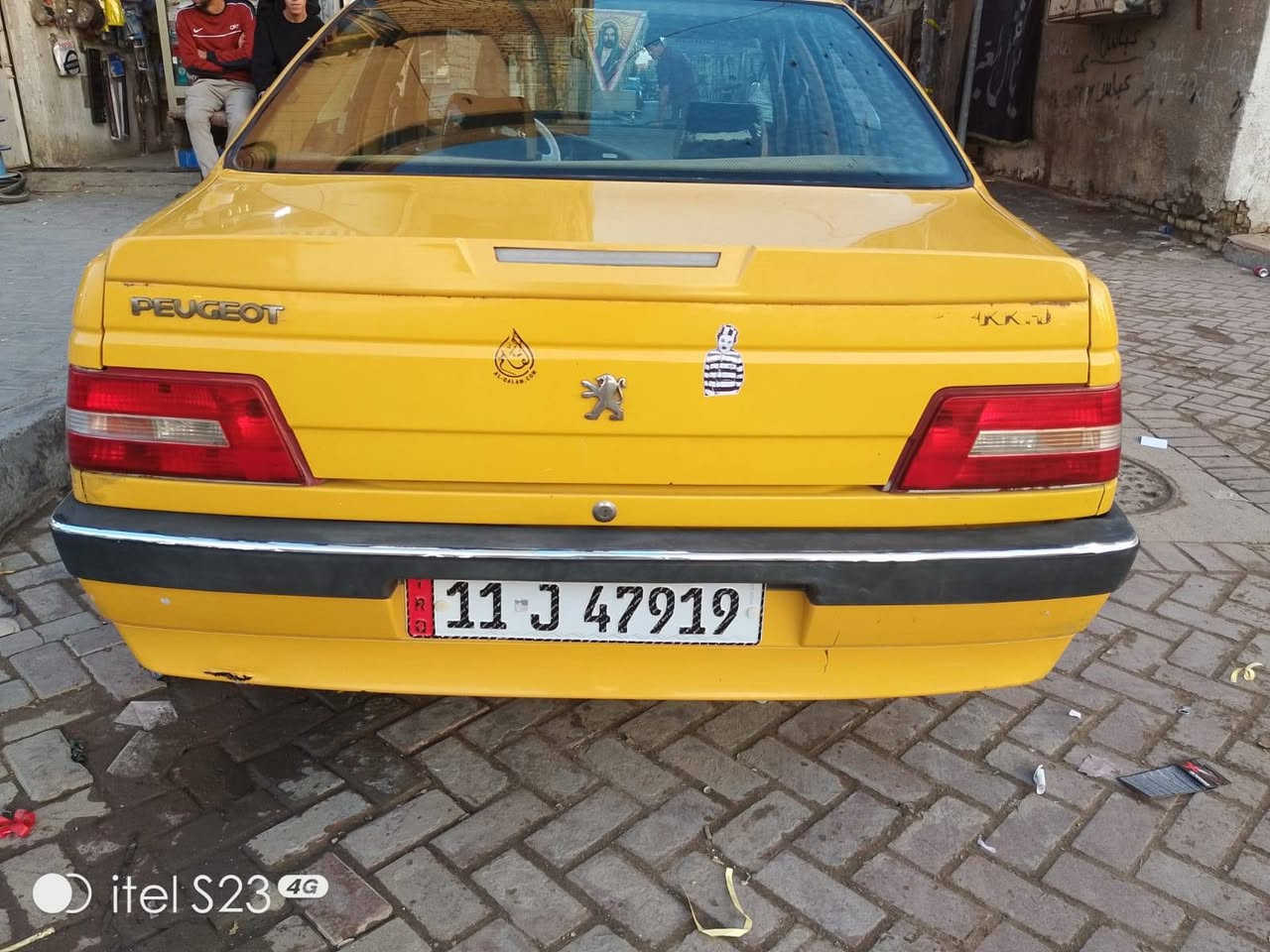 سلام عليكم بيجو لميس موديل 2016
مكينة گير خير من الله صدر جديد تخم تاير جديد تبريد شغال مابيه لا ضربه ولا صبغ ولا تبديل ماشيه 170
العنوان 📍 بغداد مدينة الصدر قرب حمام المدينه 
الرقم ***********
