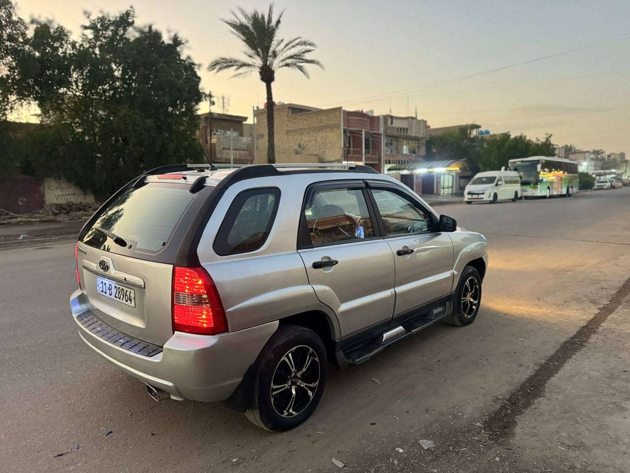 سلام عليكم للبيع فقط كيا سبورتج ٢٠٠٧ وارد خليجي محرك اربعه سلندر تخم تاير جديد ويل كب شاشه تاب كير محرك خير من الله ترايها وين ميعجبك السياره بيها تبديل كشره القماره وتصليح جوه باب السايق وسنورها مرفق مع المنشور السعر 86 وبي مجال حك الجيه مكاني بغداد وهذا رقمي***********
