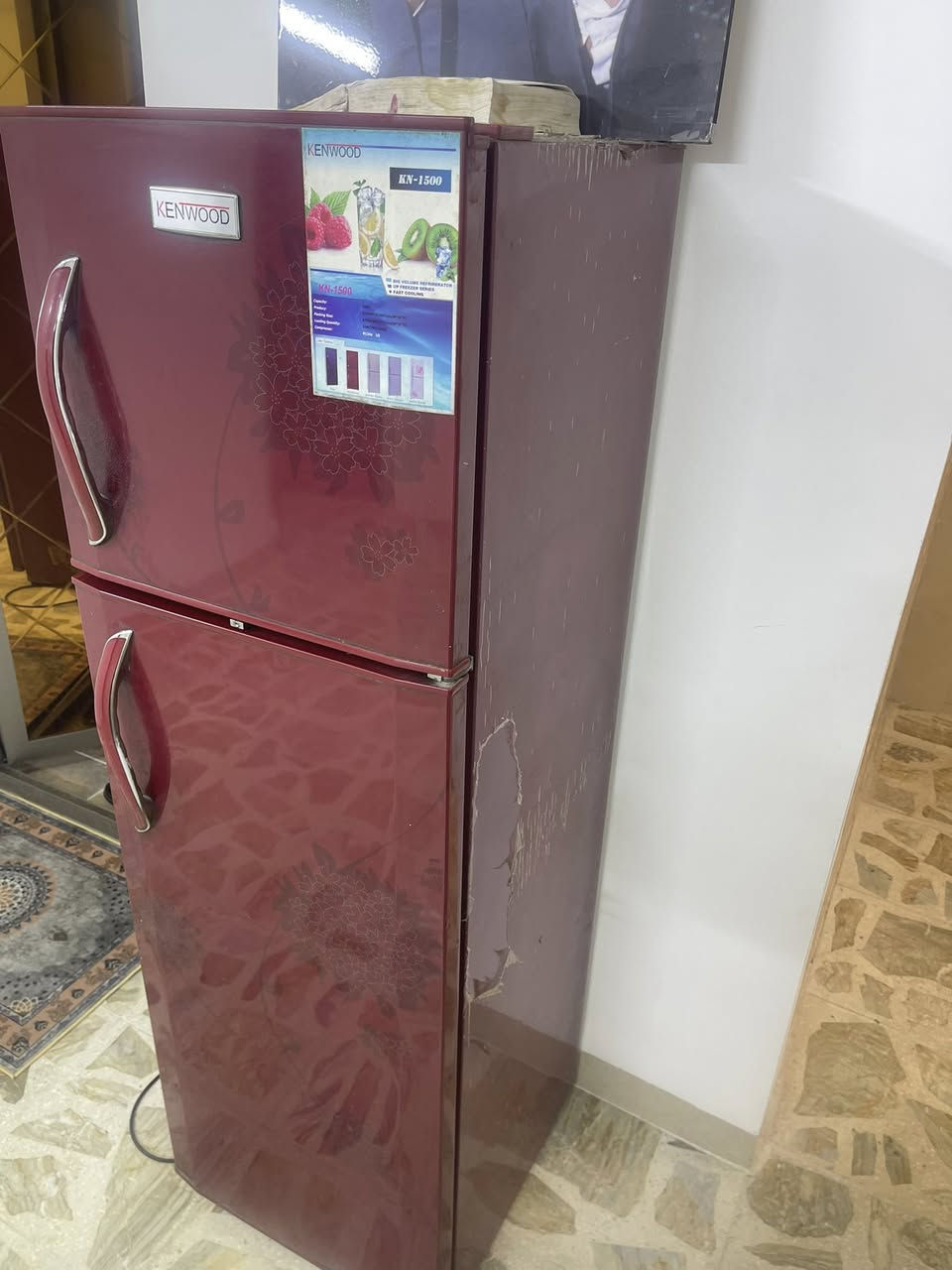 ثلاجه كنود نضيفه  شغاله فول العنوان بغداد الغزاليه
***********
