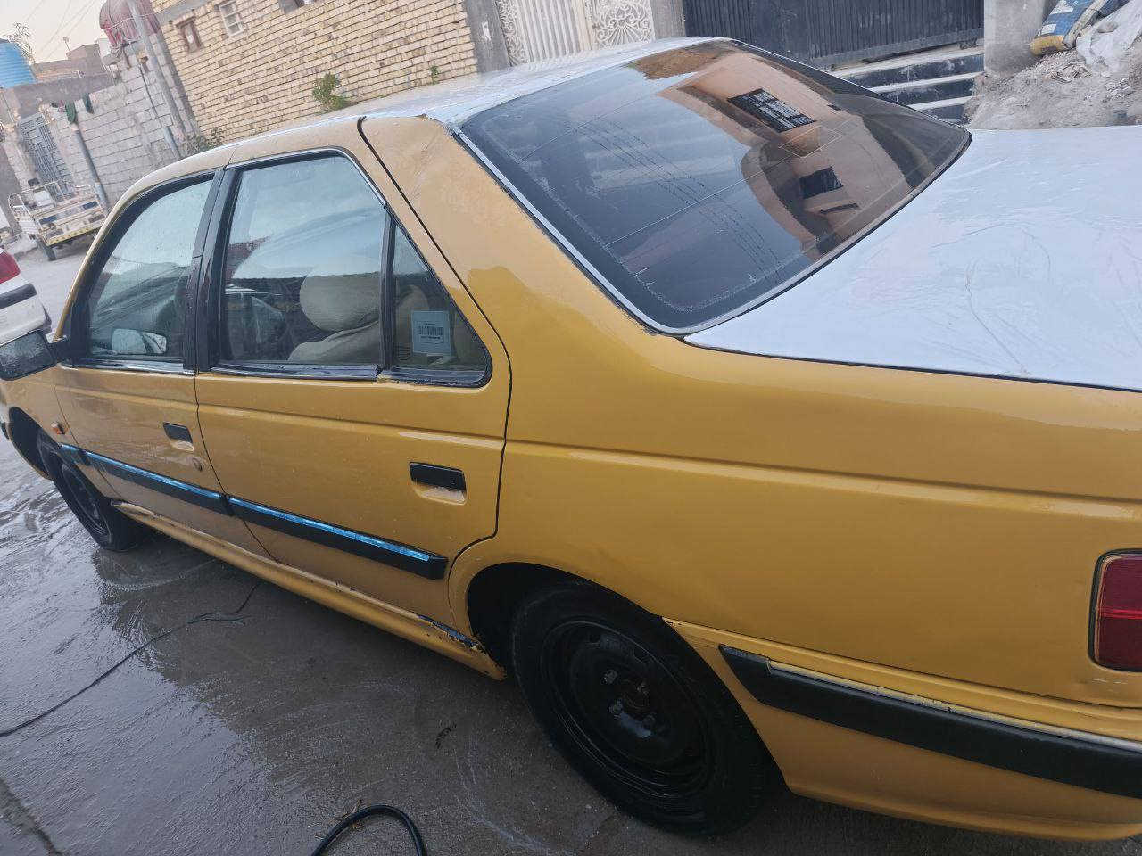 السلام عليكم.. للبيع بيجو بارس موديل 2013 رقم بصرة وراعيها موجود بالبصرة ومكان السيارة حالياً بالناصرية .. السيارة مصورة اليوم وكدام عينك لا ضربة ولا تبديل وبيهه تصليحات خياسات كلش بسيطة.. الكير والمكينة كلش حلوات ونواقص السيارة بسيطة جداً واتصل وأشرحلك كل التفاصيل والنواقص.. السعر 27 ورقة وتستلمها مصفرة وجاهزة والخط والبحث بيدك، وإذا تريد أطيحلك من السعر وأنت تصفرها هم عادي ماكو مشكلة.. ملاحظة: أنا مكلف بالنشر وهذا رقم صاحب السيارة: ***********
