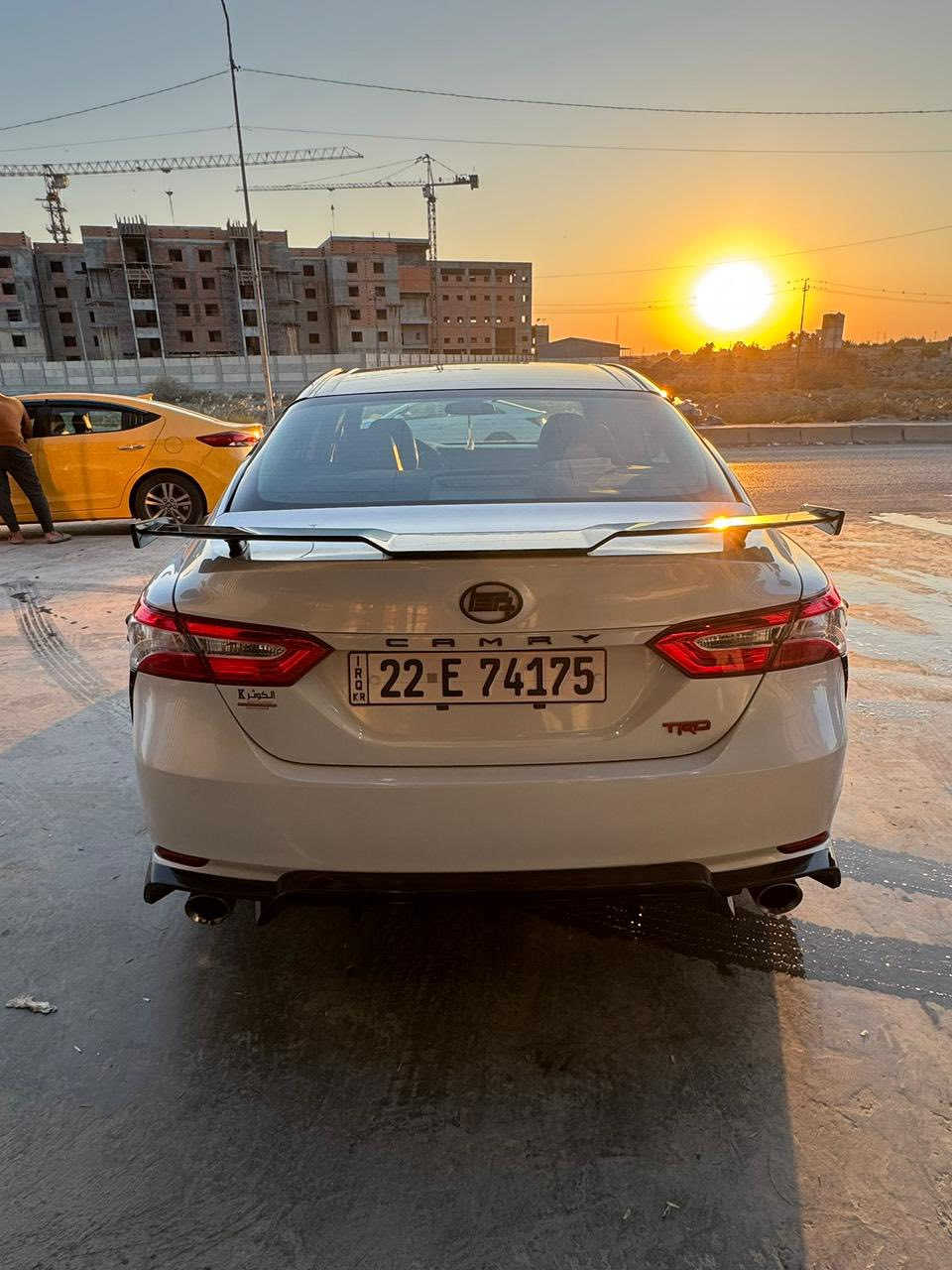 السلام عليكم
بيع او مراوس 
كامري TRD رياضي 

موديل 2020 
حجم المحرك v6 
عليهة تزويد من امريكا
ستريت بار من امريكا
عليها اكس بايب من امريكا 
وعليهة اضافه شوته رياضي من امريكا 
وعليهة برمجه من امريكا 
تو كلر بلاد اسود السياره 

السيارة ماشيه70 الف 
السياره بدون نقص 
مابيهة اي نقص من حداديه وتايرات 
داخلهة وخارجهة كلش نضيف 
 جاملغ السايق كلير من امريكا فقط بدون فتح 
السياره كل ايرباك بيهة سليم بدون دواخل 
السياره جاهزه وكلللش نضيفه 
متواجد خاص واتصال ع الرقم ***********
بيع او مراوس بجارجر سكات  او موستنك gt 
السعر 255 بي مجال 
صور الحادث مرفقه بالصور
