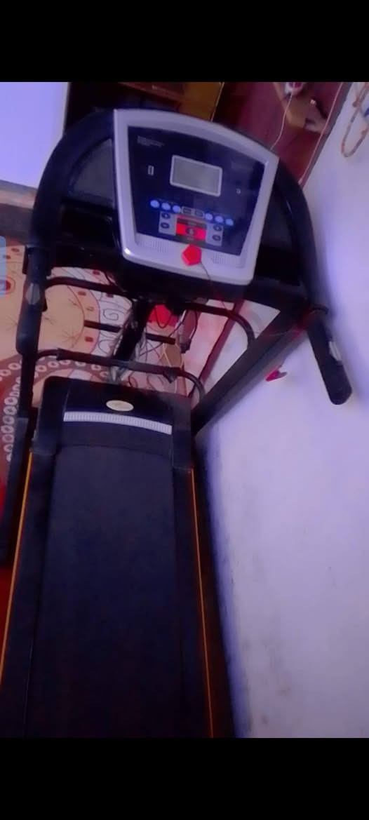 جهاز جري للبيع ب250 وبي مجال الي يريد يشتري يتواصل علئ ه̷̷َـَْـُذآ الرقم***********
