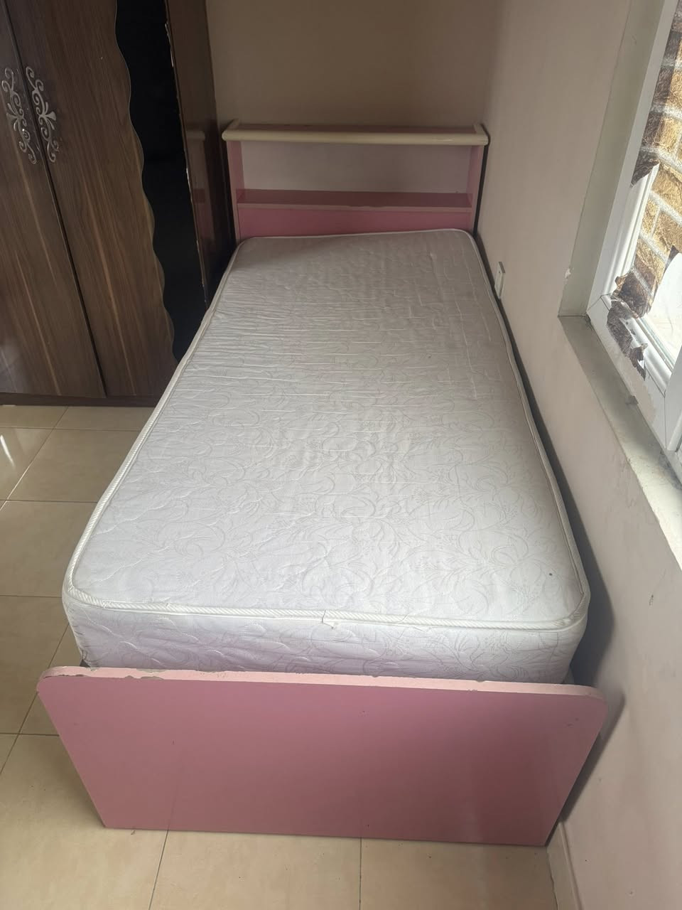 مجموعه اغراض منزليه للبيع كلش نضيفه جديد ومستخدم باسعار مناسبه للاستفسار  *********** 
يوجد توصيل داخل السليمانيه و خارج 
عنوانه سليمانيه بكرجو شارع عوال مقابيل حديقه كوستجم او مدرسه شنيار للبنات
