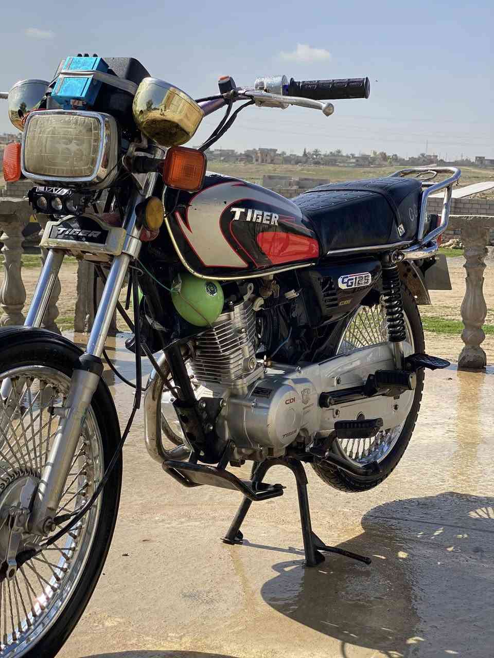 السلام عليكم موطور للبيع تايكر 2020 
ما مفتوح السعر 360 للتواصل ***********
