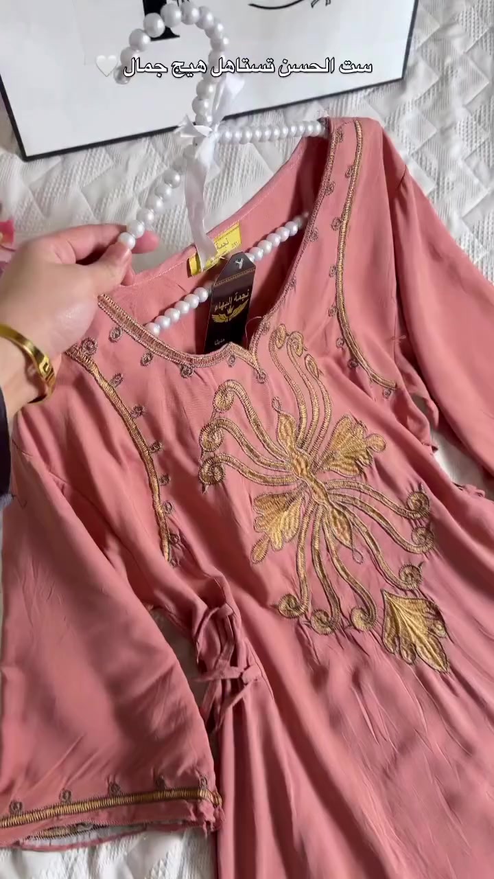 دشداشة نسائية 👗
✨ التفاصيل:
طول كامل مع تخصيرة من الجوانب
خامة كشمير إيطالي ناعمة ومريحة
 متوفرة بجميع القياسات، حتى الخاصة

 السعر: 11 ألف
 التوصيل: 5  الكل المحافظات العراق


**إذا كنت صاحب هذا الإعلان وتريد حذفه لأي سبب، رجاءا أرسل رسالة إلى الدعم الفني**