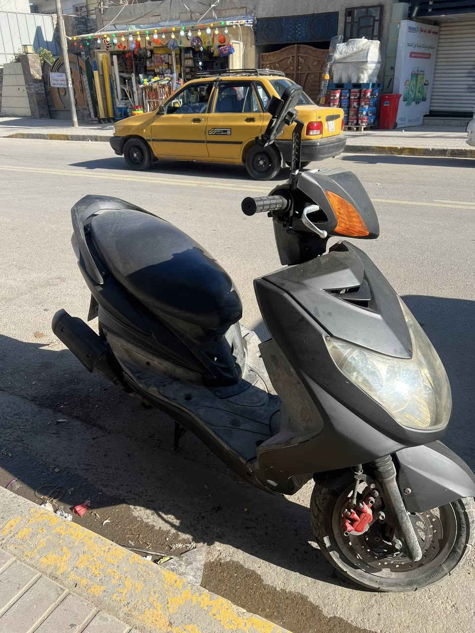 سلام عليكم دراجه سكنس فحل للبيع دراجه مابيها نقص شي نكره سلف  مكينه مجفته  500. ألف العنون بغداد الدوره ***********
