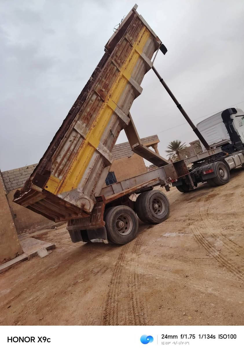عربانه قلاب للبيع خمس خانات ذرعه ٣٢ متر براد ١٦ دناكير ١٦ شاصيه مكفول للستفسار تصال ***********
