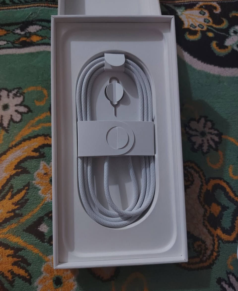 ايفون ١٧ برو ماكس 
iPhone 17 pro max 
 عربي شرق اوسط / ZA
ذ / ٢٥٦ 
بط / ١٠٠
عدد دورات الشحن / ٥
جهاز بعده لوك مكفول من كلشي تاخذه من البيت
س / ١٩٣٠
العنوان / بغداد - حي النصر
هاتف / ‏ ***********
