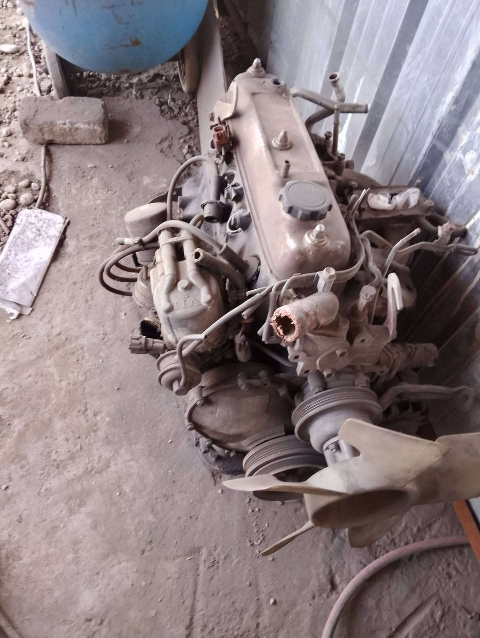 سلام عليكم اخون عندي محرك تيوتا بيها كاسكيت لبيع كامل مع تفرعات مكان كركوك ***********
