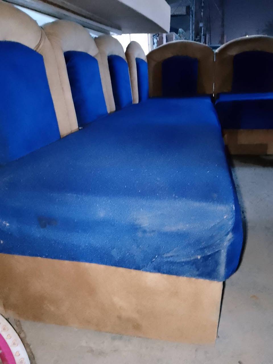 ديوان 7مقعدالسعر125الف***********
