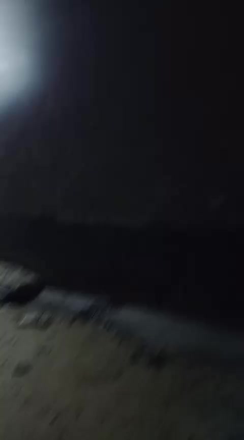 السلام عليكم
دار للإيجار 

العنوان الجغيفي الثانية ارض البونايل قرب قبل سيطرة دخول الفلوجة 

مساحة الدار 150 متر بناء كامل بناء جديد اليوم طلع منه العمل بعده جديد 

المواصفات،،  يتكون الدار من طابق ارضي: مطبخ واسع و 2 غرفه نوم حجم كل واحده 4×460 و غرفة ضيوف حجم مقبول و صالة وسط وحمام وتواليت داخلي وتواليت خارجي ومناور 2

طابق ثاني فقط بيتونه واسعه ممكن تصير مخزن للمستأجر

وسطحين

البيت جاهز من كلشي ماكو اي نقص وبناء البيت فول مواصفات معقوله ومذكور هذا بالفديو 

ملاحظة::  يوجد بجانب الدار قطعه ١٥٠ متر ان اراد المستأجر استأجارها مع الدار سنقوم بتسيجها وضمها للدار ك حديقه)) هذا الامر اختياري للمستأجر لان يترب على ذلك اضافة لمبلغ الاجار

المبلغ المطلوب للاجار الشهري 450 الف قابل للتفاوض

،، 

المبلغ المطلوب مع الحديقه 500 الف غير قابل للتفاوض وهذ الامر اختياري وليس اجباري

ملاحظة اخيره،،،  العائلة التتكون من اكثر من زوجين و٣ اطفال  اسف ماااجرلهم لان الدار صغير واني بيتي واريد احافظ عليه واسئل عنهم واعرفهم واعرف اصلهم ياله اوافق على الاتفاق وياهم  لان ما احب اجيب النفسي والجيراني المشاكل ولان ما ااجر الناس غربه

اليشوف الدار والشروط تخدمه حياه الله والميخصه الموضوع الرجاء لايعلق لان راح ارد عليه برد مايرضي

 

للاستفسار ***********
