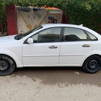 اوبترا ٢٠١١  سياره بلادية نضيفه مكفوله كفاله عامه  بيها طخات بسيطه  رق...