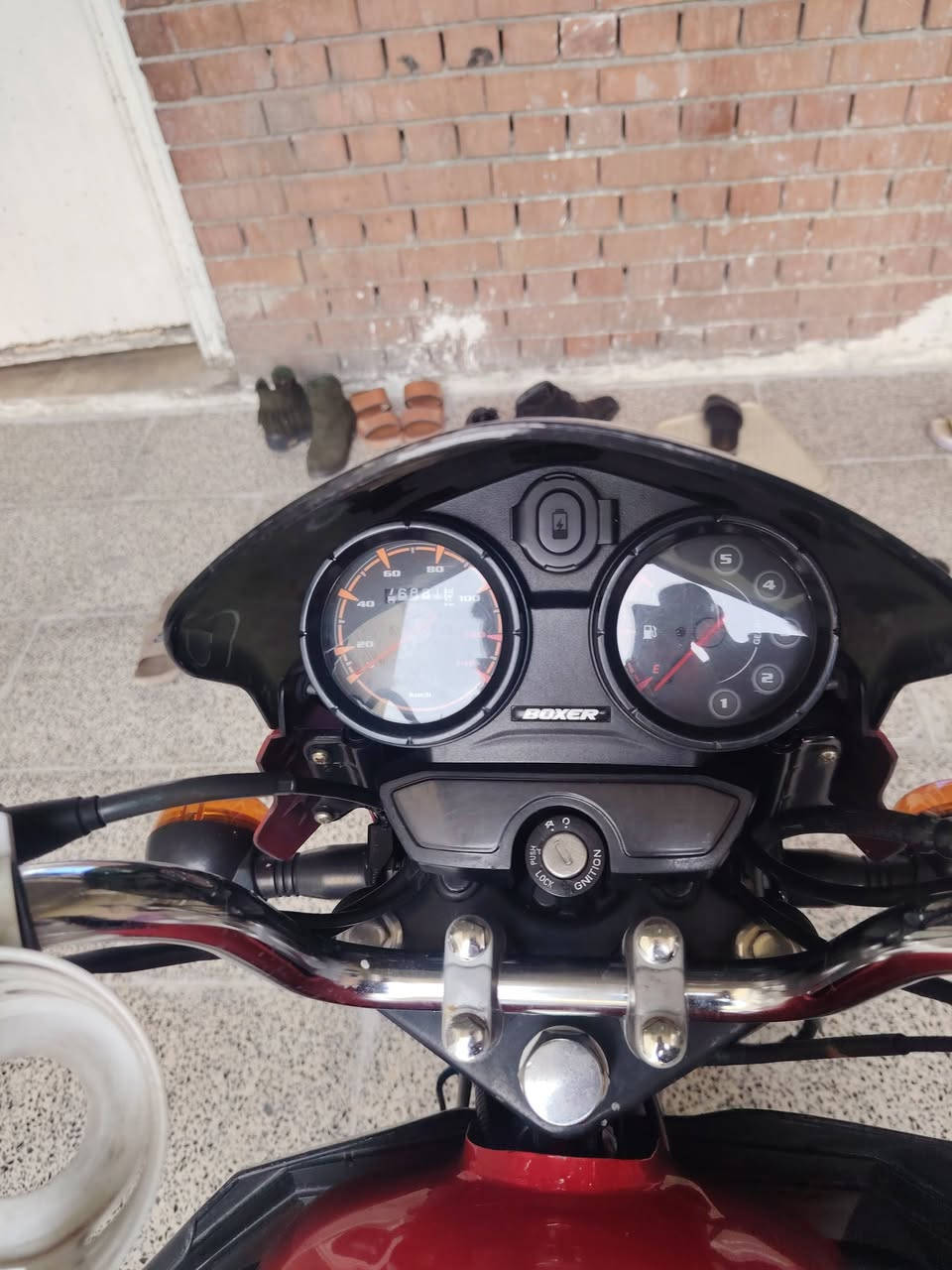 سلام عليكم بوكسر للبيع العنوان بغداد الورفلي السعر مليونين ونص
وبيهة مجال للطيبين الرقم ***********
ملاحظة الدرجة امبدل بيهة كازكيت فقط
ويرادلة تلحيظات خفيفة
