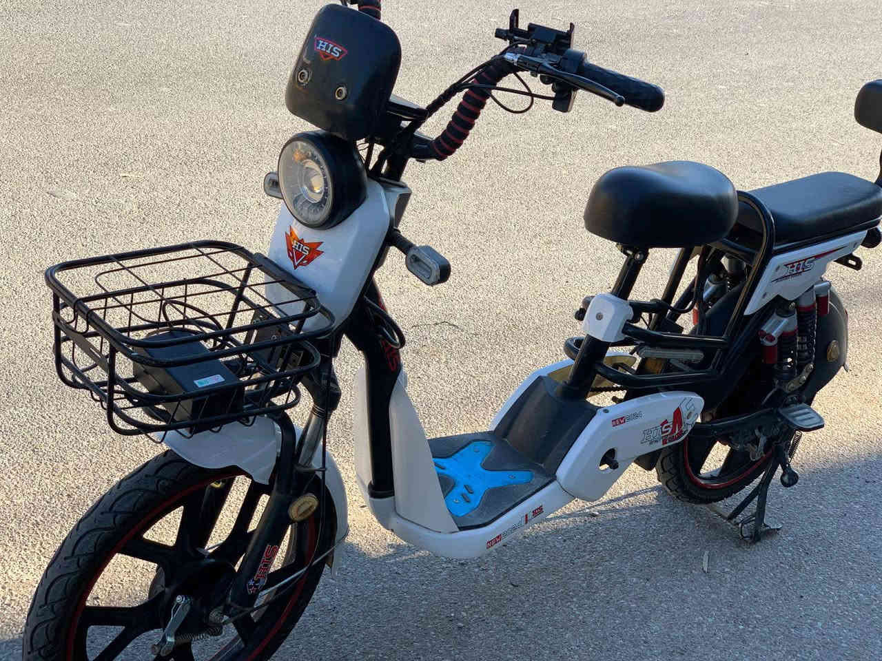 السلام عليكم بايسكل شحن
حجم20
بطاريات4 فولت16جدد صار10ايام مشدودات
لون ابيض
جديد جديد كلش
كلشي بلاد
السعر350
العنوان الاسرى والمفقودين
***********
