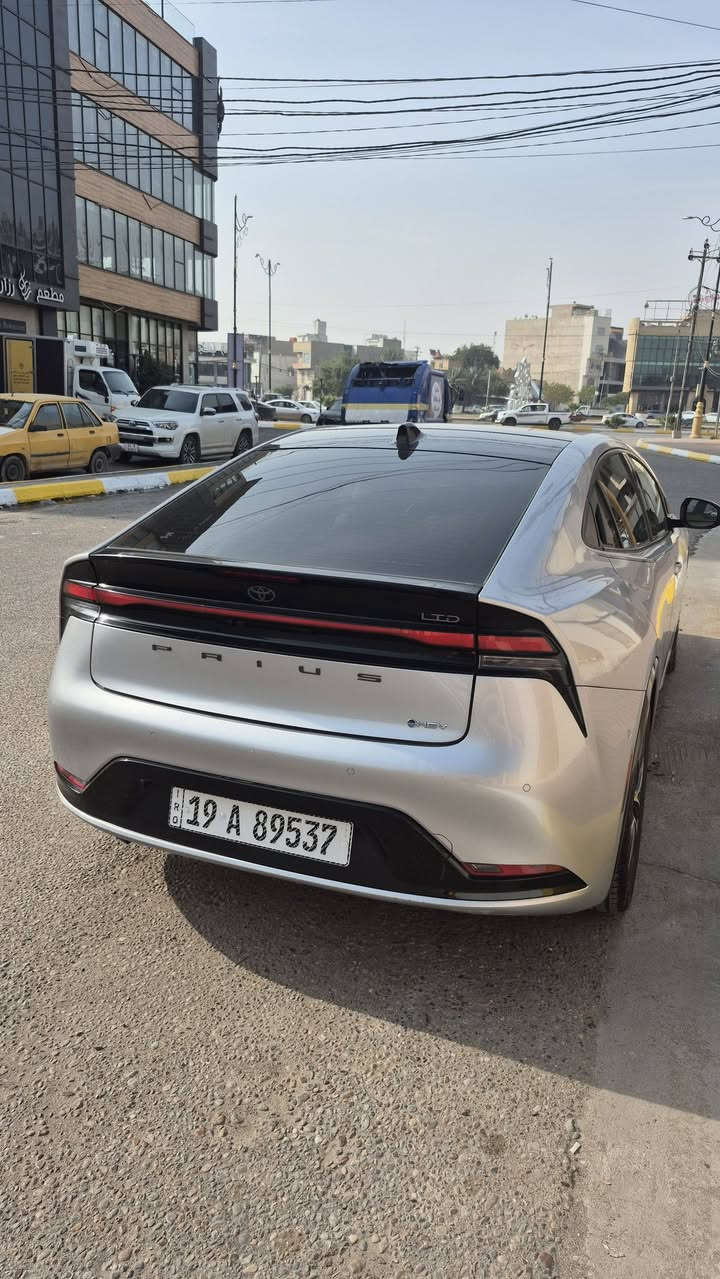 ياالله
السلام عليكم بريوس2024 لمتد هايبرد وارد امريكي 

Toyota Prius Limited 2024 Silver 2.0L

          حجم المكينه : 2000  هايبرد

المسافه المقطوعه :21000
تبديل بنيد فقط 
كامره ٣٦٠درجه 
١٢ حساس 

السعر : 170 ورقة وبيها مجال 

تفاصيل اكثر هذا رقمي *********** تحياتي 

مكاني  كربلاء
