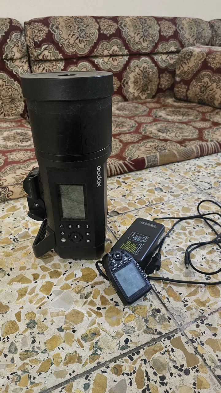 فقط الرماش عاطل بيه 
شلع ب٢٥٠ الف مستعجل على بيعتهن 
***********
