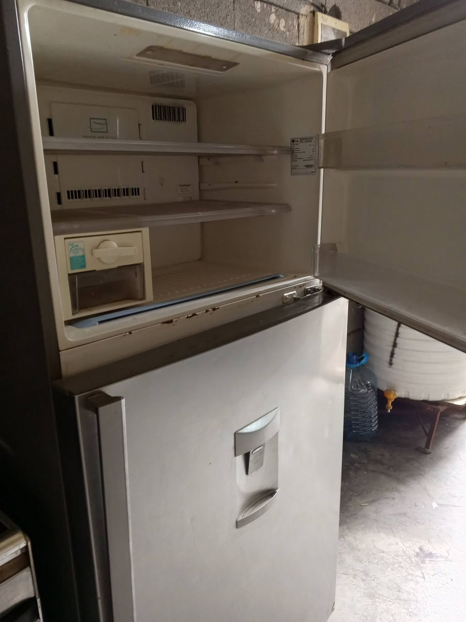 السلام عليكم ثلاجه تشتغل اتبرد يمكن منقصة اشوية غاز حجم كبير قفلها مية 100الف الريدها خاص ويدلل بخاخ


**إذا كنت صاحب هذا الإعلان وتريد حذفه لأي سبب، رجاءا أرسل رسالة إلى الدعم الفني**