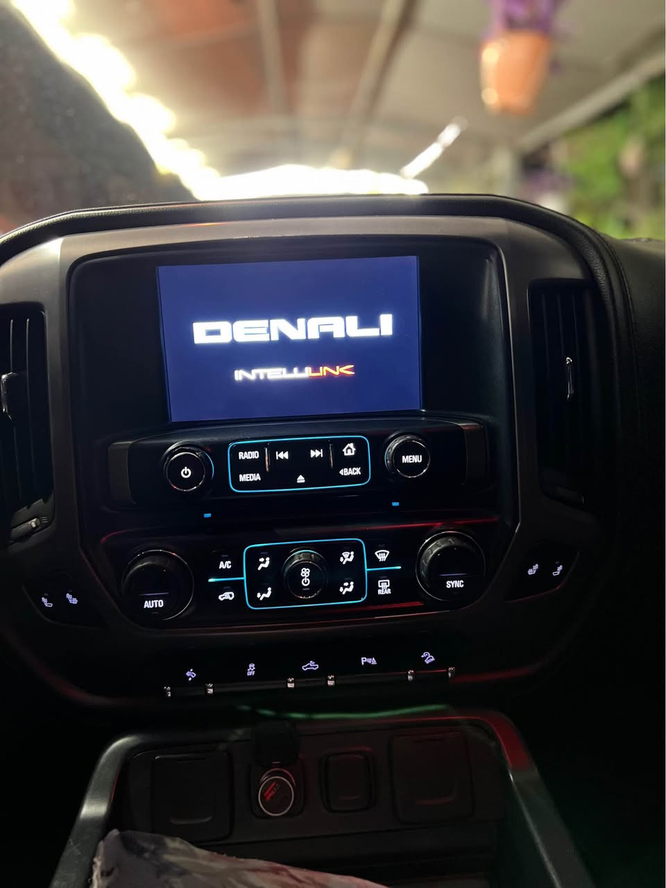 G M C Sierra 2017 All Terrain 5.3
جى اى سي سيرا ٢٠١٧ 
كلين بدون صبغ بدون حادث
باب طويل بودي قصير المرغوبة
محرك ٨ سلندر ٥.٣ المرغوبة
سيارة فولل مواصفات 
فتحة ( سلايد)
كشنات جلد و كهربائي و خزن و هيتر و كاربون فايبر 
ستيرن هيتر
مراية شفت 
رادار 
سماعات بوس
بك لايتات ليد
شاشة كبيرة
شاشة لمس
بيها فراس
سكلتر كهربائي
نزام ايكو ٨ سلندر و ٤ سلندر
دبل اكسل 4*4
كهربائيات مزبوط و كلة يشتغل
حدادية جديدة
سنوية جديدة حتا ٢٠٢٨
سيارة ب اسمي تحويل من نفس اليوم
0774 115 9797
*********** أربيل, العراق
