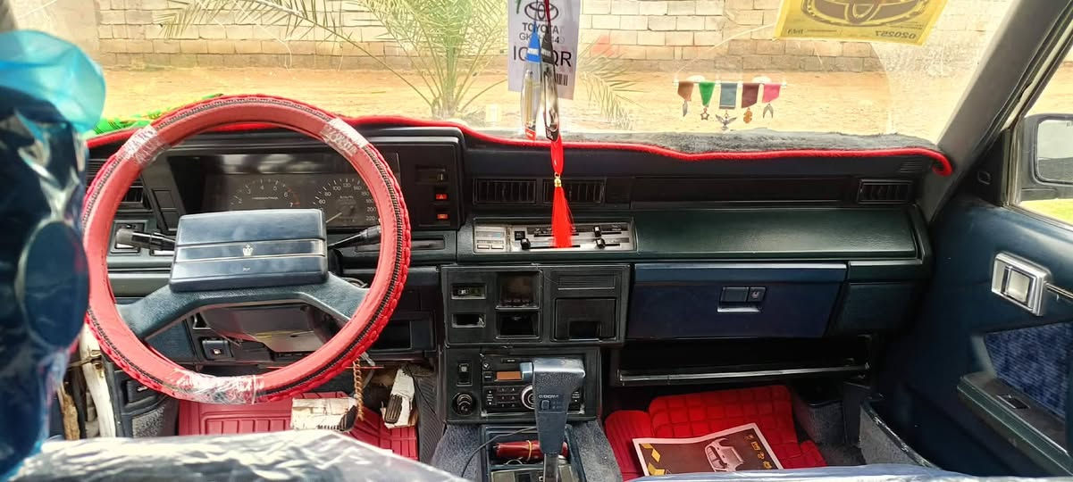 يالله السلام عليكم للبيع سياره نوع سوبر موديل 1986رقم بغداد شرط التحويل سنويه ما نافذه السيارة كير ومكينه وشاصي كفاله بلادي محرك بلادي مكفول من تنقيص ولا تبخير كير اوتماتيك داخل حبري فتحه السيارة جديدة تخم تاير امامي خلفي صدر جديد كهربائيات كله شغال وجاهز تبريد ثلج السياره بيه مكانات صبغ بصيط السيارة مال جناي ماتصرف عليه الف دينار شرط تراي السيارة كلش حلو السيارة وضع الشركه كلشي ما ملعوب بيه جام كهرباء مسجل 4سماعات جدد باتري جديد بطاين وكشنات بلاديه مكان السياره واسط قضاء الزبيديه لاستفسار اتصال على الرقم التالي ***********السعر50ببيع مستعجل وبيه مجال للطيبين الي ما يعجبه السعر ينورنه بكلمه طيبه أبو ابو علوش الشمري
