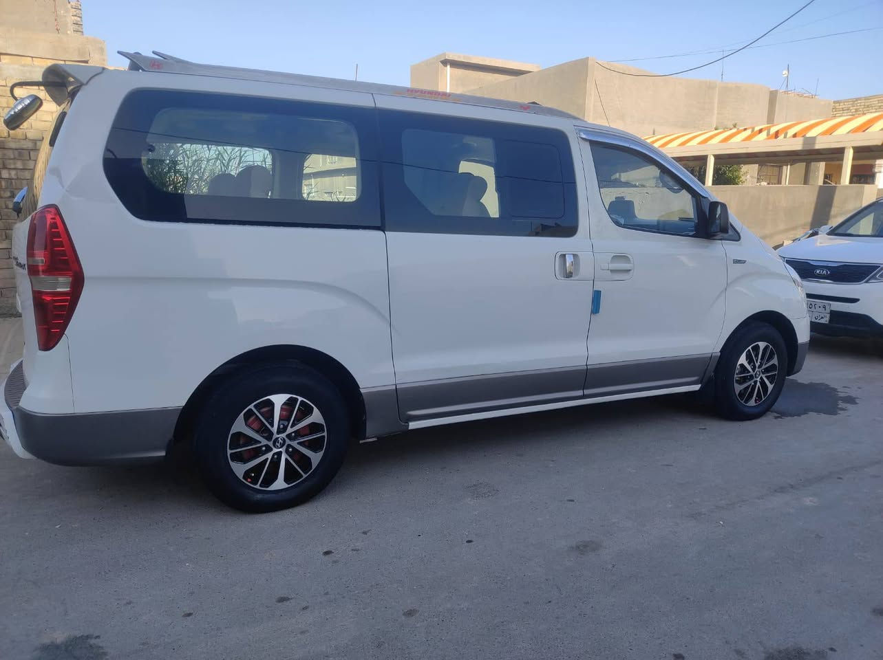 سلام عليكم ستاركس 2010 اللبيع مكفوله كفاله عامه من كلشي مكينه كير اكسن جديد تخم تاير ويل في ابي دوخل جديده السعر 155 وبيه مجال حك الجيه ستفسار عل الرقم ***********
