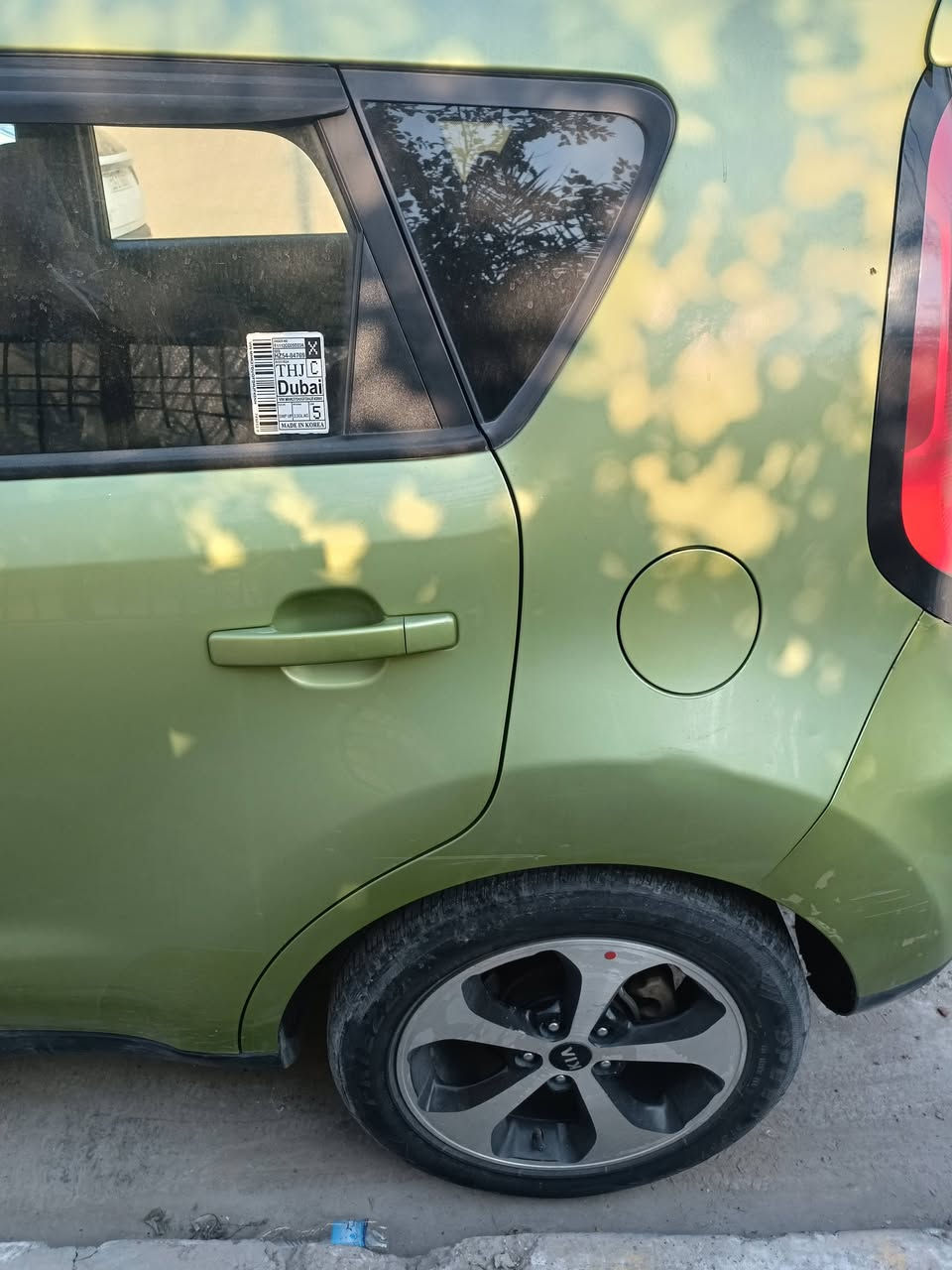 كيا سول 2019 ماشية 78 الف ميل السيارة حادثها موضح بالصور و السونار موجود السيارة كله بانزين محسن و دهن اصلي مكينة1600 مكفولة و كير مكفول بيها بارد بالباب مال الصدر السعر 125 و بيها مجال بسيط
المكان بغداد حي الجهاد
للتواصل ***********
