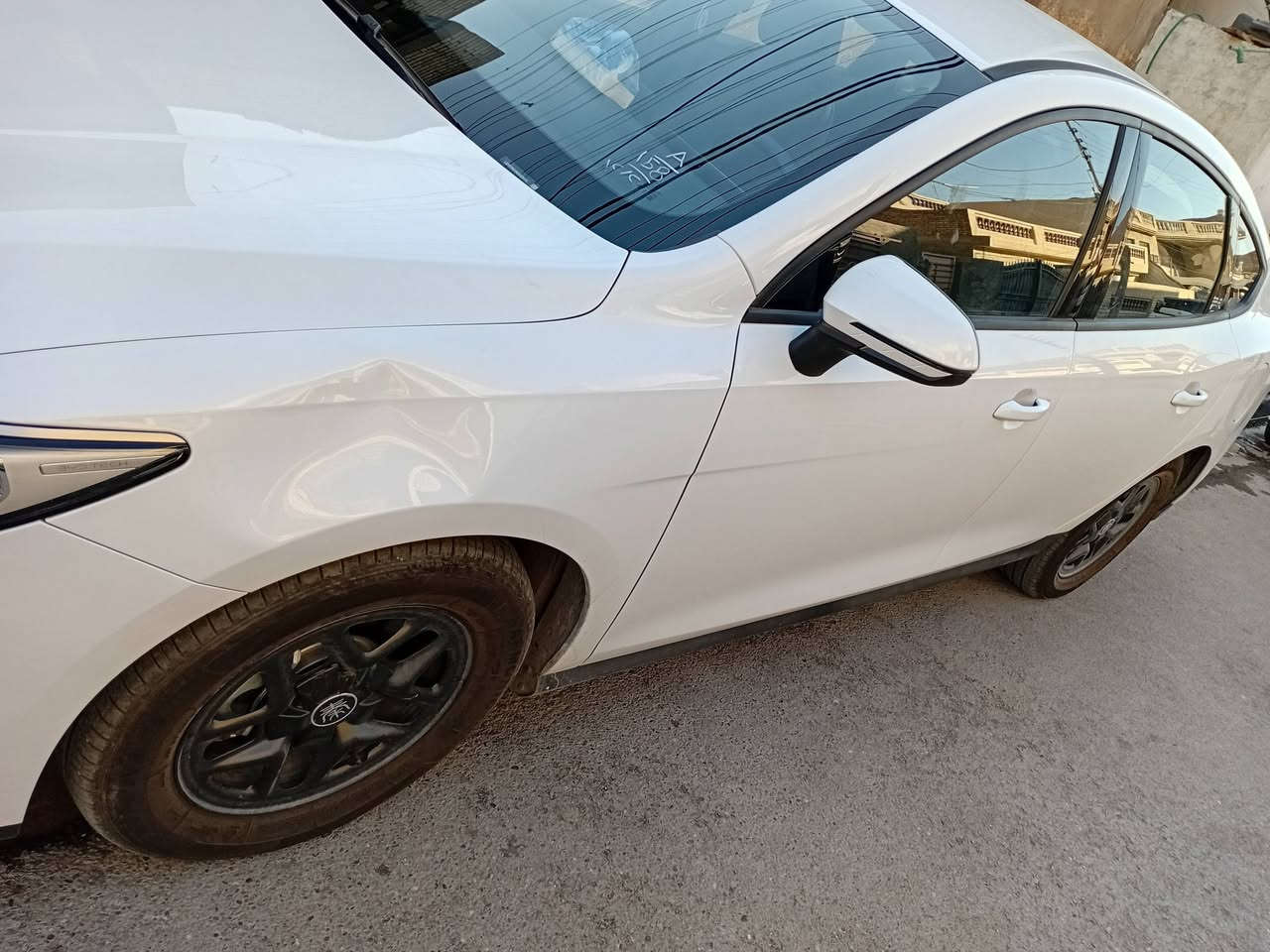 السلام عليكم كن بلاص ٢٠٢٥ بغداد ماشية الكلي ٩٠٠٠ بيها هاي مو حادث اللي بالبنيد طابوكة واللي بالجاملغ دفرة والباقي مكفولة كفالة عامة مكاني بغداد السعر ١٨ مليون وبيها مجال بسيط رقم الهاتف ***********
