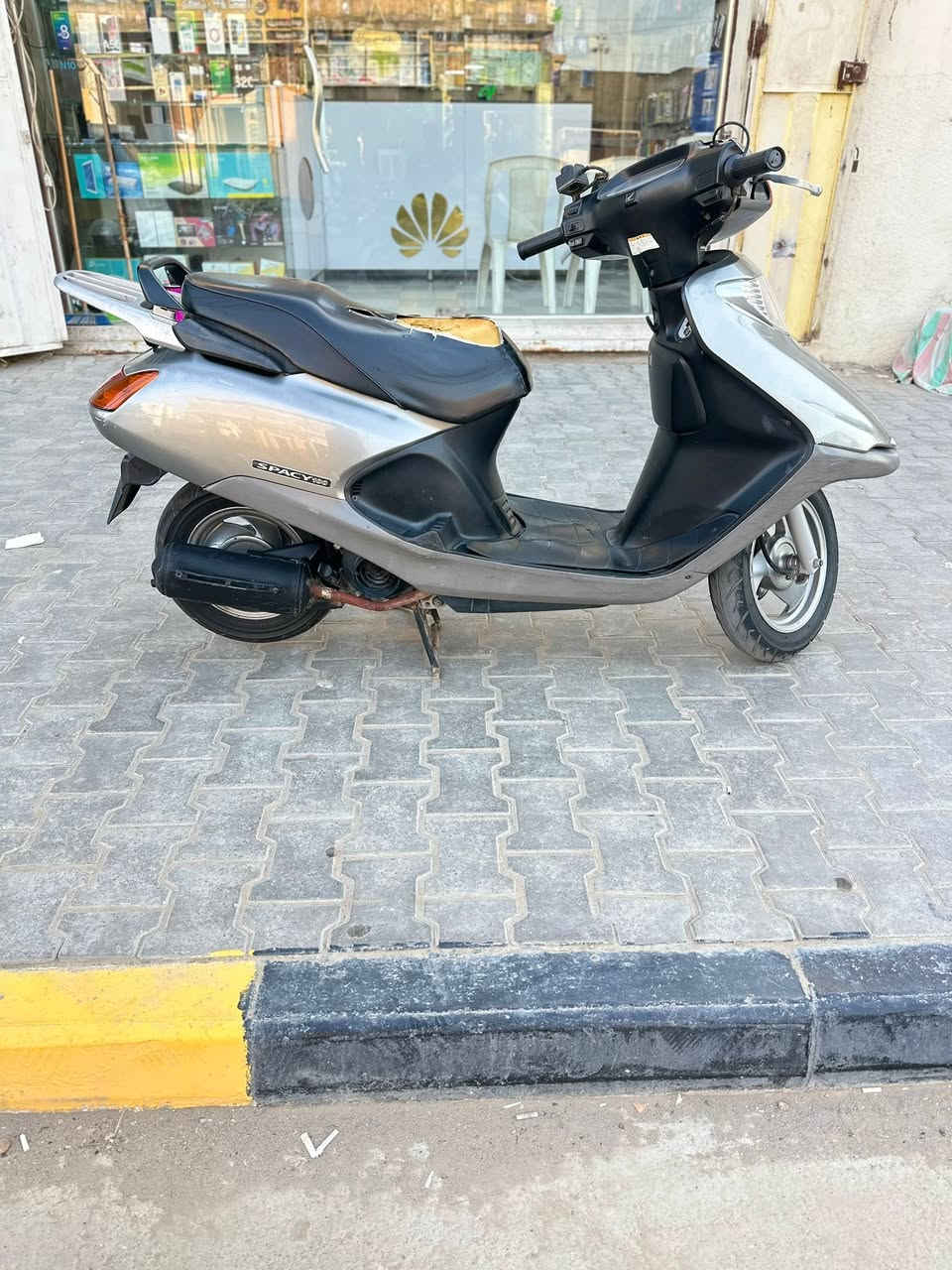 دراجه سبيسي للبيع كوت الشهداء السعر ٦٥٠ الف الرقم ***********
