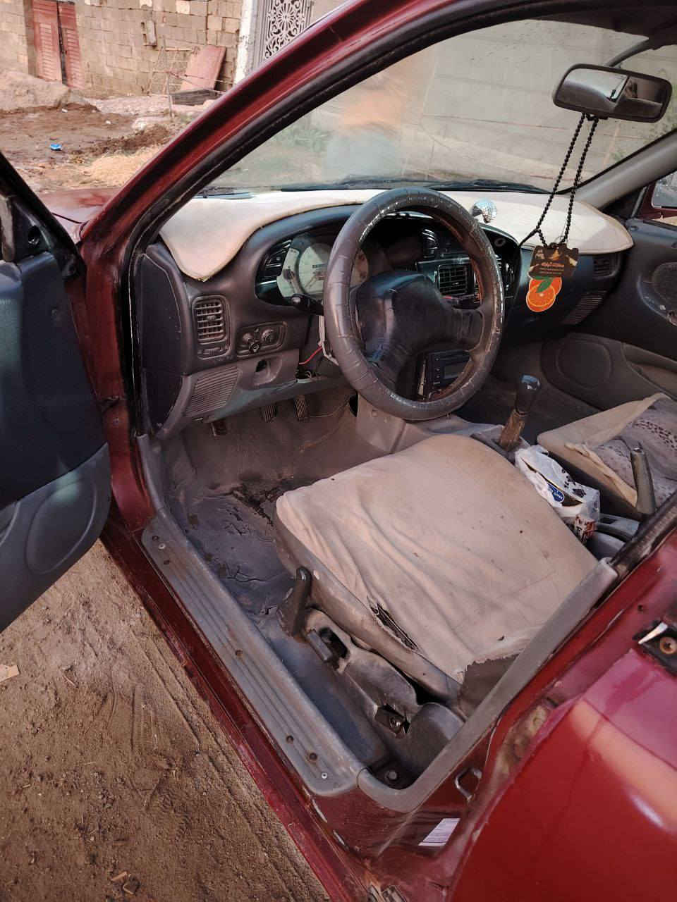 براتون موديل 99
سنويه نافذه 
صاحبها رايد تحويل 
السعر 22 وبيها مجال
للاستفسار الاتصال على الرقم ***********
