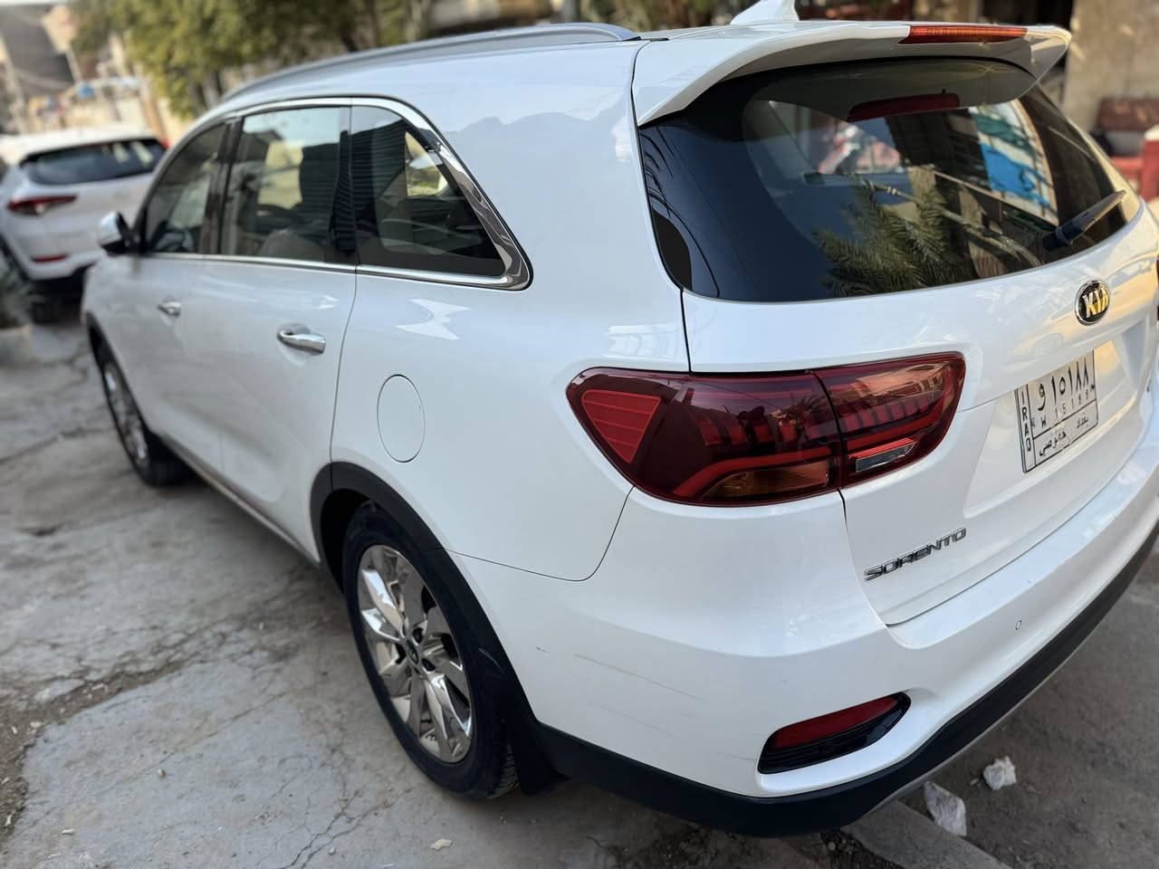 سورنتو ٢٠١٨ خليجي مابيها حادث الحمد لله ٦ سلندر تقريباً فول كشنات كهرباء وجنطه كهرباء وبانوراما السعر ٢٤٣ 
***********
