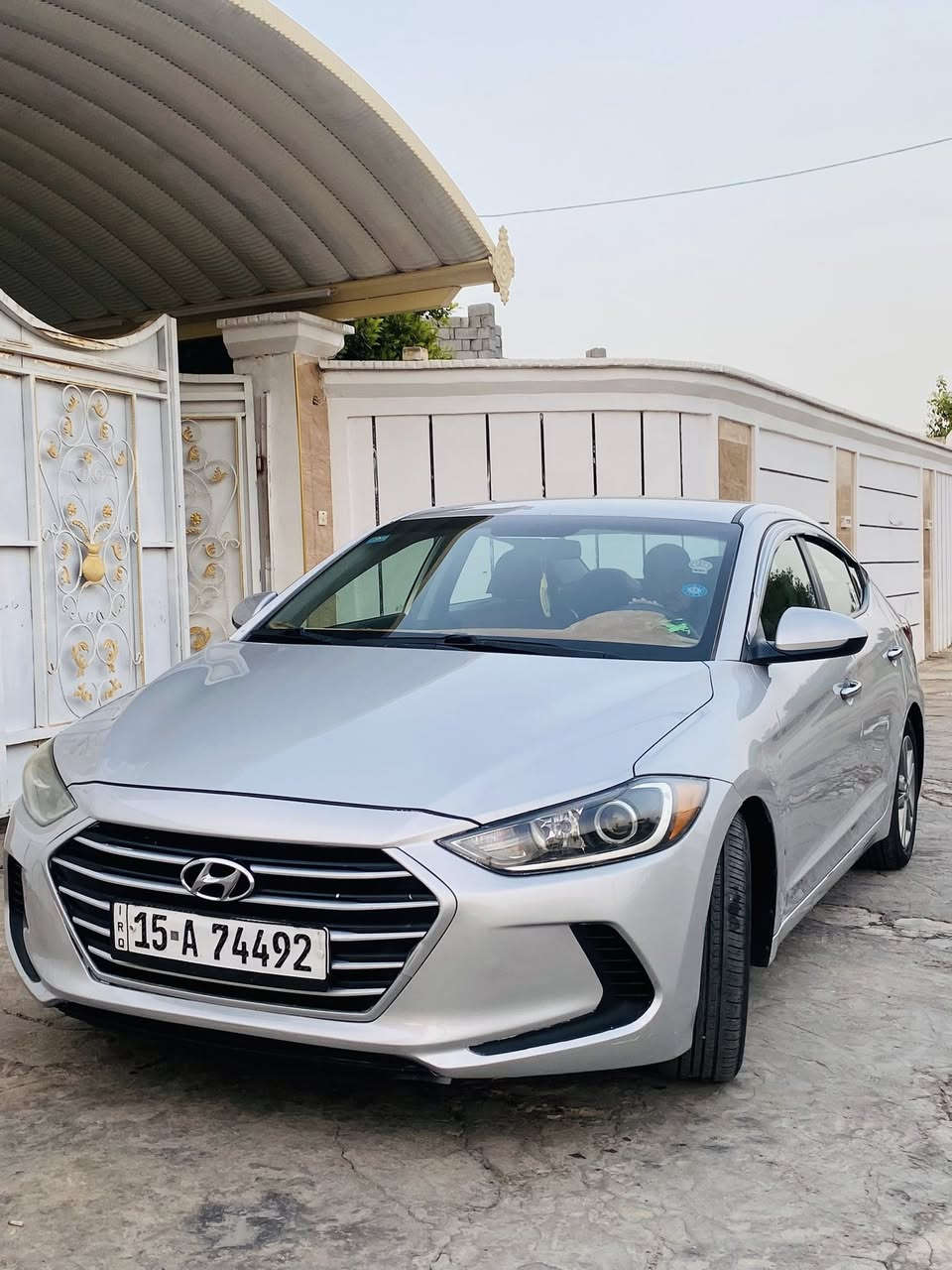 السلام عليكم 
النترا 2017 محرك 2000 دوش كفاله كير ومحرك السياره جاهزه من كلشي وجديده محرك جديد صدر تايرات كلهه جديده بيه قبق جنطه مبدل بلادي وجاملغ خلفي صبغ حادثهه هنا كلش خفيف السعر ١٢٢ 
مكانهه الانبار / جزيرة الخالديه 
***********
