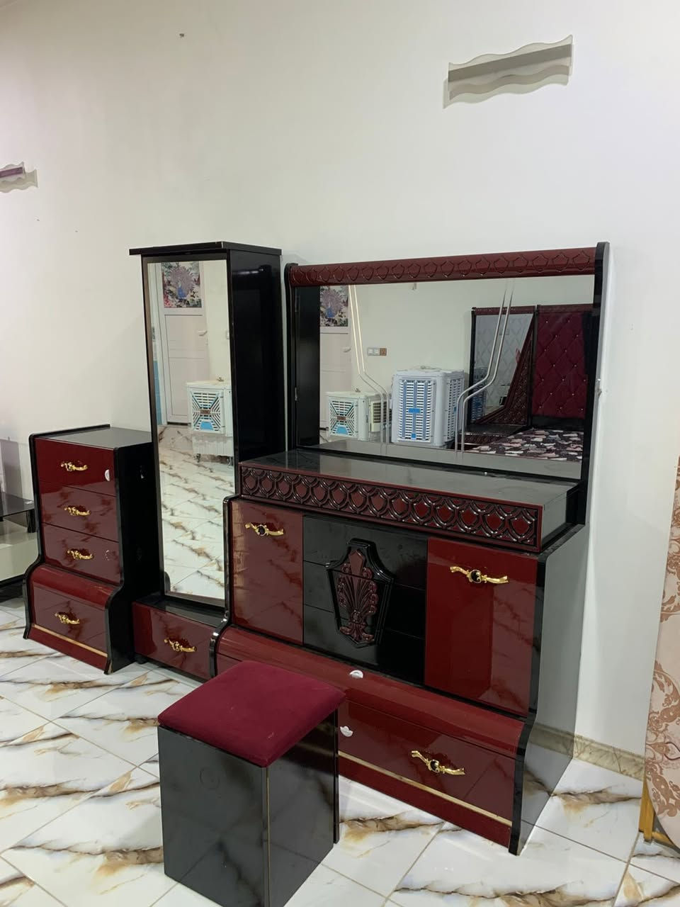 السلام عليكم
للبيع

غرفة نوم تركية خشب ثقيل نضيفه جداً جداً اصليه الله شاهد ماخذها ب 3 ملاين وربع

 رايدها ب مليون ونص وبيها مجال للشراي 

العنوان 

كوت المركز داموك الضباط للاستفسار الاتصال ***********
