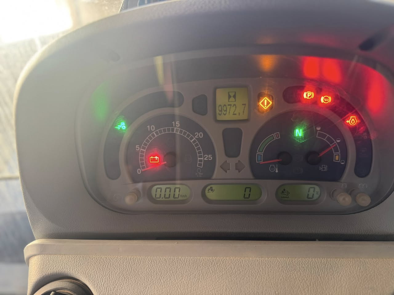 للبيع مكينة نيوهولند حجم ٢٥٠ موديل ١٤ مع ليزر عرض ٤ متر سعر ٨ دفاتر 
***********
